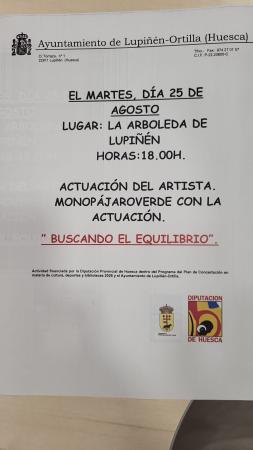 Actuación " Buscando el equilibrio" , Monopájaroverde el 25 de...